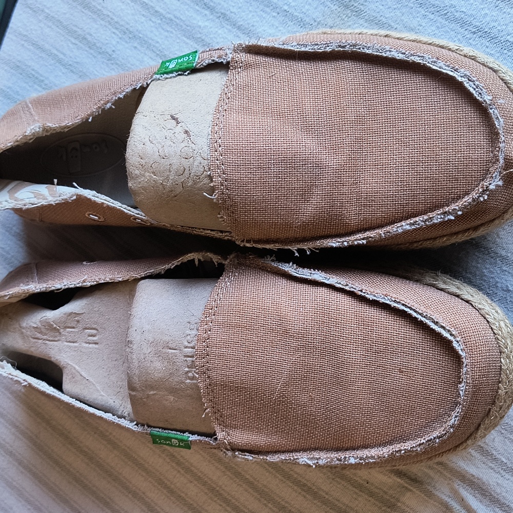 Sanuk Canvas casual shoes